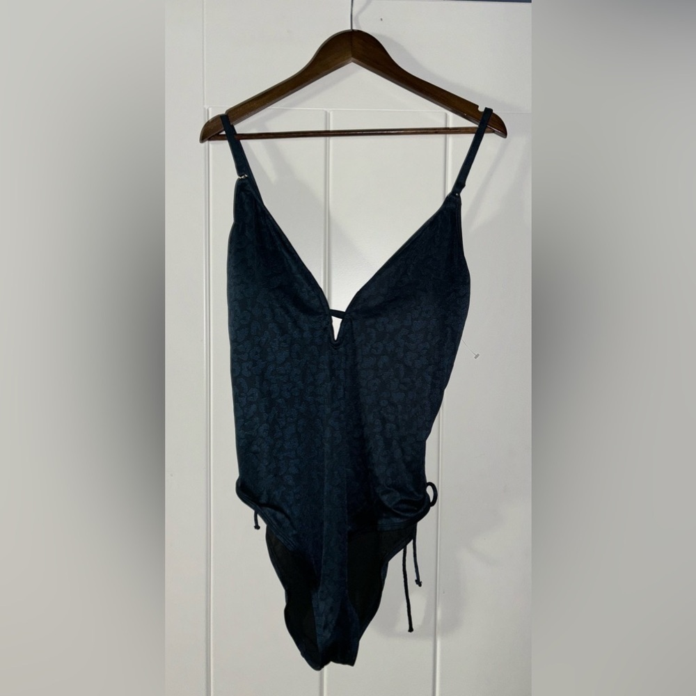Mynah Women‎ One Piece Cut Out Swimsuit XXL Blue Beach Vacation Tropical NWT